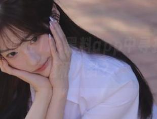 如何在17c黑料app中寻找热门话题和八卦？
