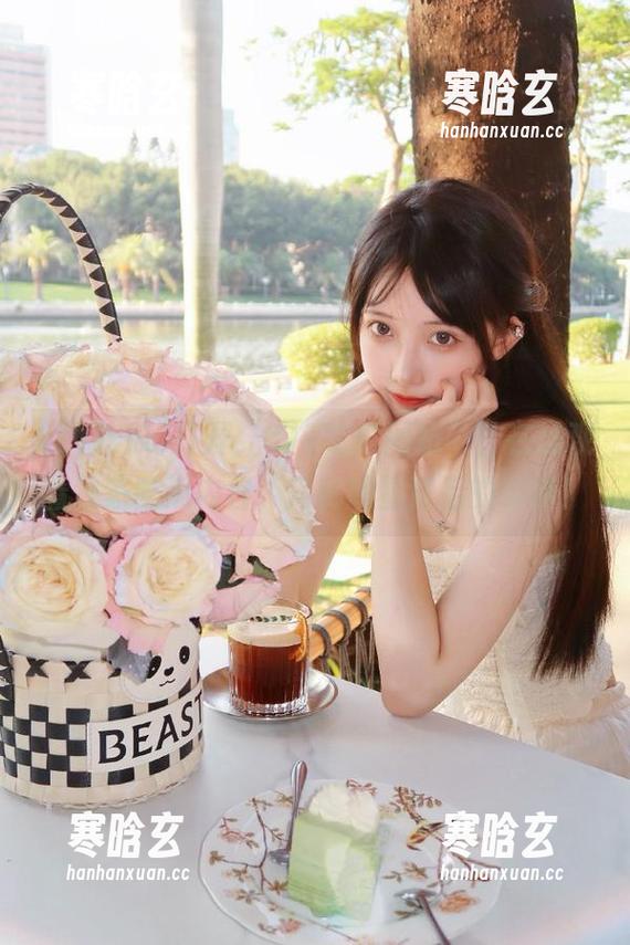 17吃瓜 打开“517吃瓜网站”,在线观看独家吃瓜内容,揭秘明星背后的趣事!