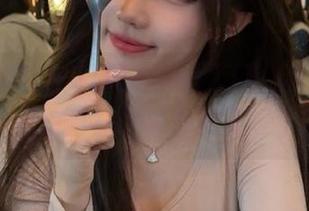 在51吃瓜fun入口，动漫游戏和吃瓜故事交织，畅享无限精彩！