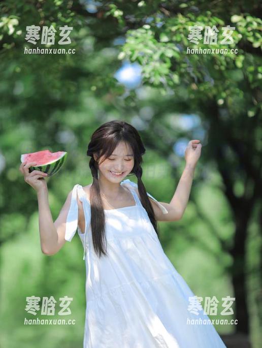 51每日吃瓜 想吃瓜吗?“51每日吃瓜”免费app带你探索每日新鲜大瓜,乐趣无穷!