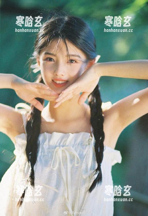在线下载hlw轻量版iOS，轻松获取最新吃瓜新闻与八卦