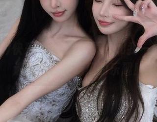 快来zztt11首页，和我一起永不迷路，享受吃瓜的乐趣！