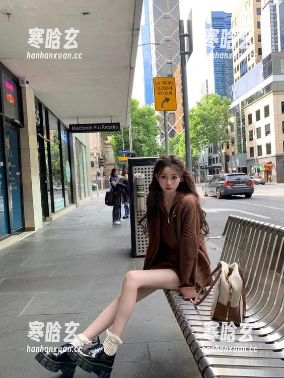 五一吃瓜网 下载五一吃瓜网,第一时间获取今日吃瓜精彩视频内容