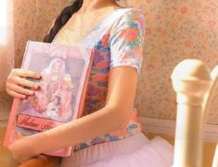 下载“黑料不打烊”App，随时查看24小时吃瓜信息，精彩链接马上获取！