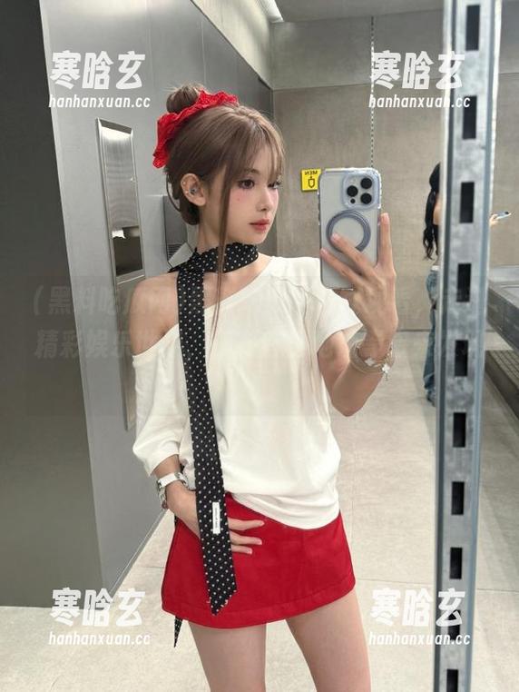 黑料吃瓜网在线观看，走进精彩娱乐世界，尽在首页地址等您来发现！