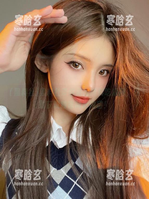 黑料社带你深入黑料吃瓜网，下载获取独家精彩内容！