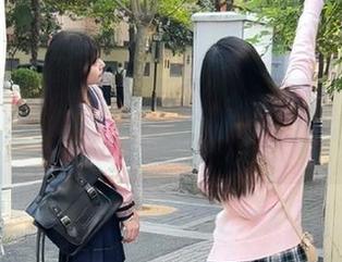 黑料网站入口：下载最新版本，尽享热门八卦资讯！
