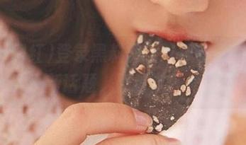 登录黑料网红吃瓜在线，实时追踪最新话题，别错过任何猛料！